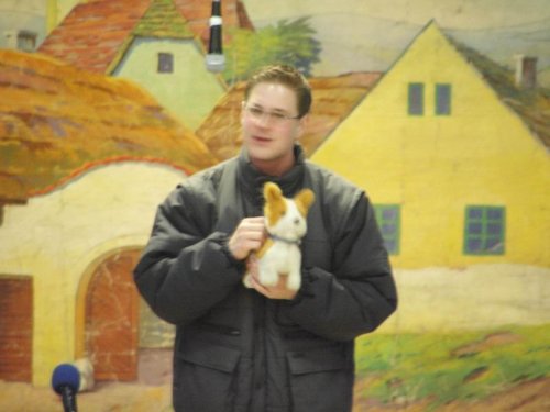 Hraje celá dědina aneb S veselou myslí na nesmysly. - 18.3.2006